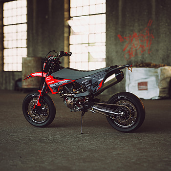 Backyard, Supermoto HD phone wallpaper