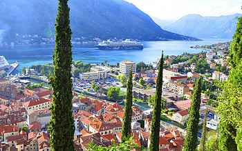 bay at kotor montenegro, ship, city, bay, trees, mountains HD wallpaper