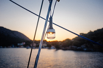Shine, Light, Miscellanea, Miscellaneous, Cable, Lamp, Ship HD wallpaper