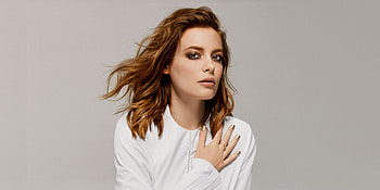 Gillian Jacobs, red head, actress HD wallpaper