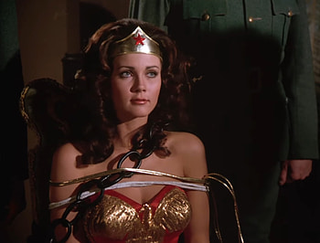 Wonder Woman Chained!, Wonder Woman in Chains, WW, Lynda Carter, Diana, Wonder Woman HD wallpaper