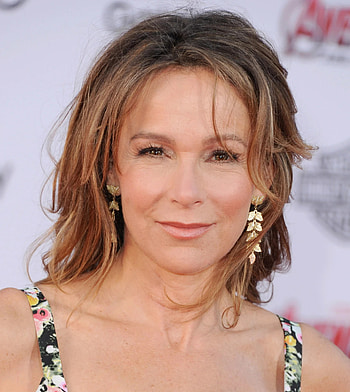 Jennifer Grey, Before and after nose job, Rhinoplasty talks, Celebrity plastic surgery HD phone wallpaper