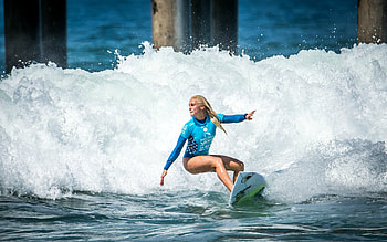 Surfer on Malibu Beach, surfer, water, surfboard, blonde HD wallpaper
