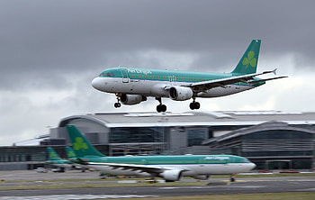 Aer Lingus, Airline consolidation, Europe, The New York Times HD wallpaper