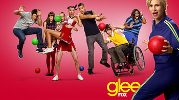 Glee , Vibrant colors, High-energy scenes, Fan-favorite characters HD wallpaper