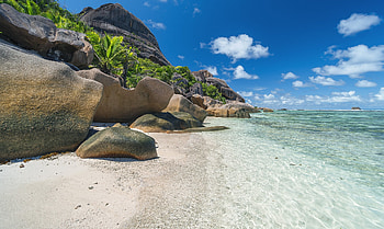 Pristine Coastal Escape: Nature, nature, coastline HD wallpaper