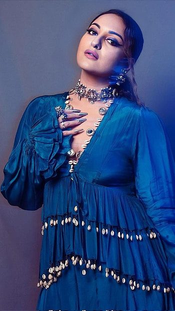 Sonakshi sinha, bollywood actress HD phone wallpaper