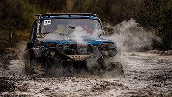 Extreme Off-Road Adventure: of Muddy Vehicle, off-road, vehicle, mud HD wallpaper