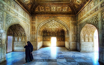 walking through the temple r, ornate, arches, temle, marble, r, woman HD wallpaper