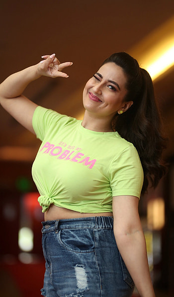 Manjusha, head, hair HD phone wallpaper