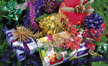 Holidays, Christmas, Holiday, Needles, Christmas Tree, Tinsel, Presents, Gifts HD wallpaper