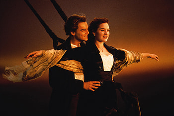 Kate Winslet Leonardo Dicaprio In Titanic, titanic, movies, love, couple HD wallpaper