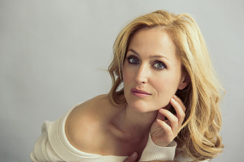 Gillian Anderson, Movies Star, Iconic Performances, Red Carpet Glam HD wallpaper