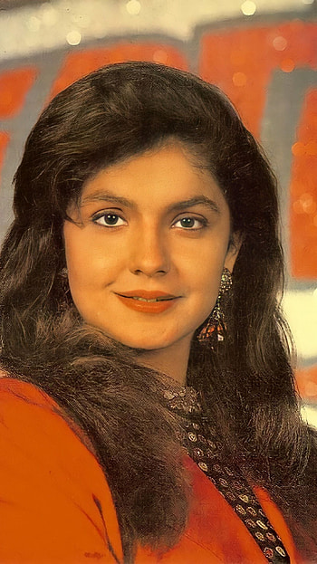 Pooja bhatt, bollywood actress HD phone wallpaper