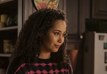 Charmed star, Madeleine Mantock, CW reboot, Three seasons HD wallpaper
