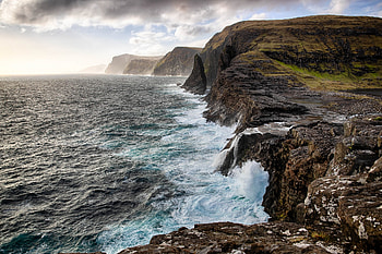 Cliffs, sea, gaphy, waves, landscape, water, ocean HD wallpaper
