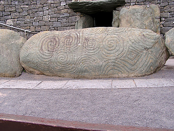 Newgrange, Spiral stone, County Meath, Neolithic studies HD wallpaper