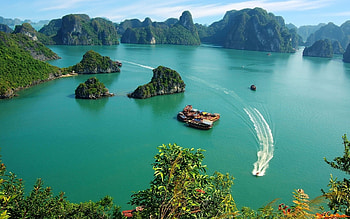 Ha Long Bay, Captivating , Mesmerizing sights, que destination HD wallpaper