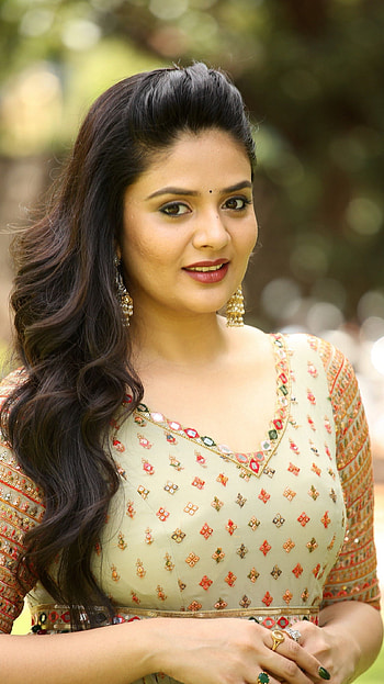 Sreemukhi, telugu actress, model HD phone wallpaper