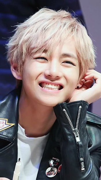 Bts V, Smiles HD phone wallpaper