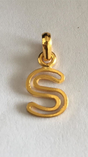 S Letter, Locket, golden HD phone wallpaper