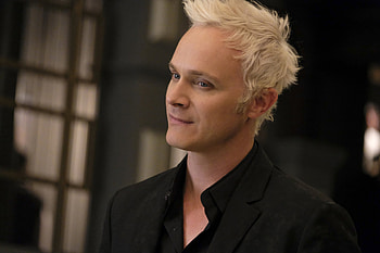 iZombie TV Shows, Spoilers, Evil roots, TV Guide HD wallpaper