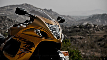 Hayabusa , Speed demon, Thrilling ride, Sleek silhouette HD wallpaper