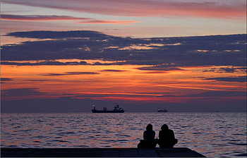 just the two of us, sea, summer, relax, lovers, people, sunset HD wallpaper