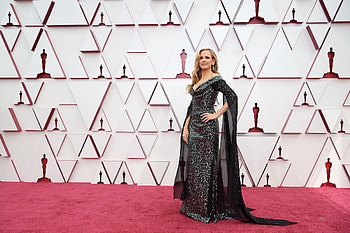 Marlee Matlin, Sustainable red carpet dress, 93rd Academy Awards, Red carpet dress HD wallpaper