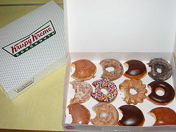 Krisy Kreams, bite, donuts, eaten HD wallpaper