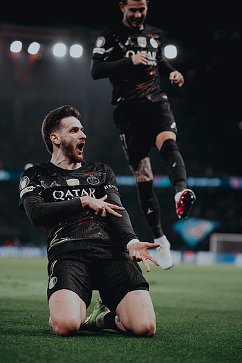 PSG Winger Roar — Goal Celebration, soccer, Paris Saint-Germain F.C, Sports HD phone wallpaper