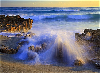 Splash, horizon, waves, hitting beach, splashing, rocks, ocean HD wallpaper