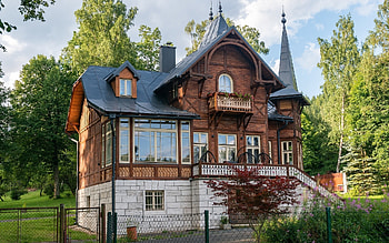 House in Poprad, Slovakia, wooden, Slovakia, house, Poprad, balcony HD wallpaper