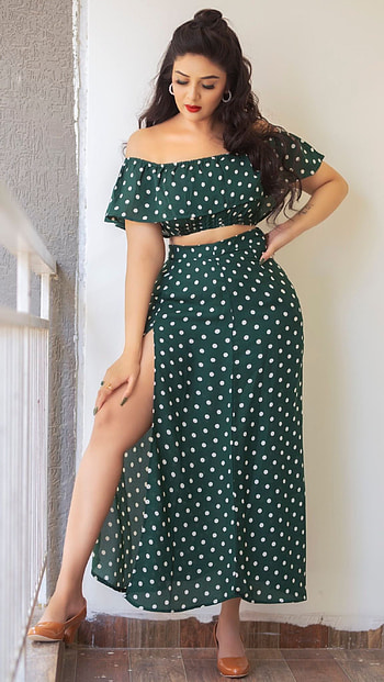 Sreemukhi, model, anchor HD phone wallpaper