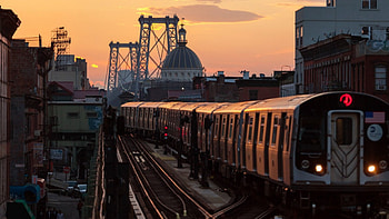 subway coming off the williamsburgh bridge nyc, dome, subway, city, sundown, bridge, tracks HD wallpaper