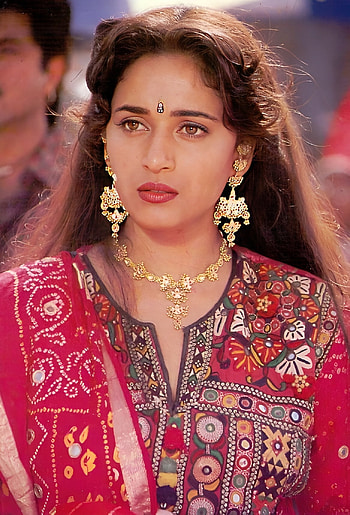 Madhuri Dixit, sari, Bollywood actress HD phone wallpaper