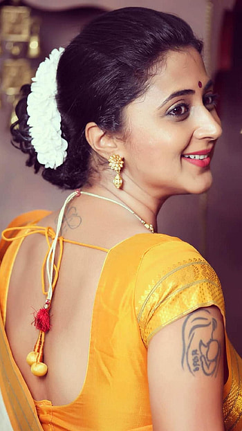 Kaniha, tamil actress, saree lover HD phone wallpaper