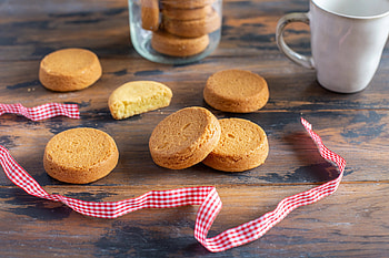 Homemade palet breton, Butter biscuits, Traditional French treat, Buttery indulgence HD wallpaper