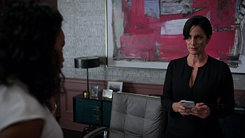 Carrie-Anne Moss, Technology in entertainment, Jessica Jones cameo, Iconic smart HD wallpaper