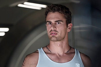 Theo James, Sexy , Swear allegiance HD wallpaper
