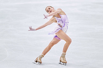 Alexandra Trusova in figure skating, Talent and grace HD wallpaper