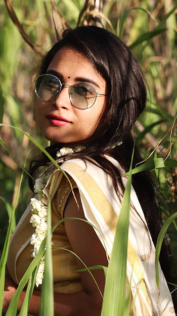 Kanchan bamne, telugu actress, kerala saree HD phone wallpaper