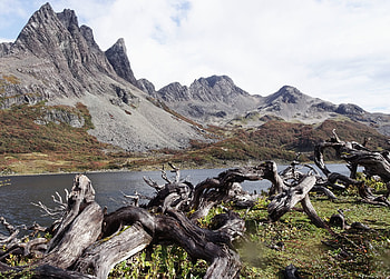 Isla Navarino trekking, End of the world, Dientes circuit, Windhond lake HD wallpaper