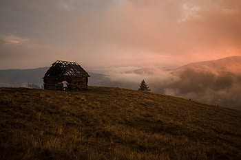 Mountains, Miscellanea, Miscellaneous, Human, Person, Lonely, Alone, Ruin, Ruins, Abandoned, Izba HD wallpaper