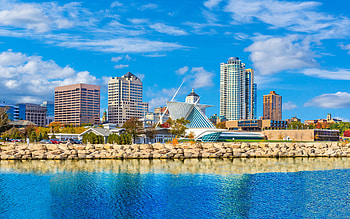 Milwaukee Skyline, Travels, Personal injury, Civil rights HD wallpaper