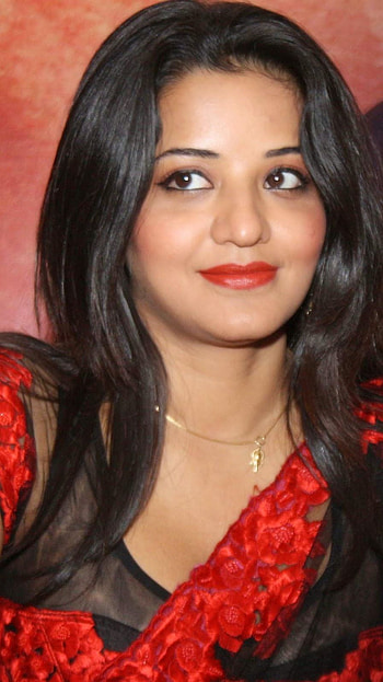 Monalisa, bhojpuri actress, red hot HD phone wallpaper