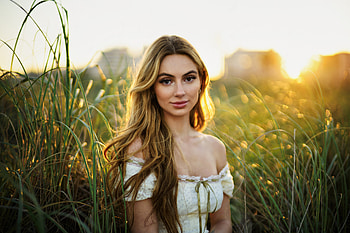 Girl In Field Outdoor Bokeh Effect , girls, model HD wallpaper