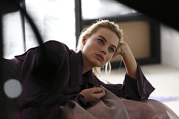 Margot Robbie 2017 , margot-robbie, celebrities, girls HD wallpaper