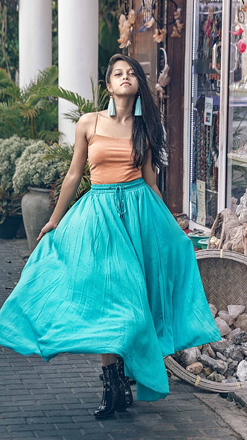 Yohani, srilankan singer HD phone wallpaper