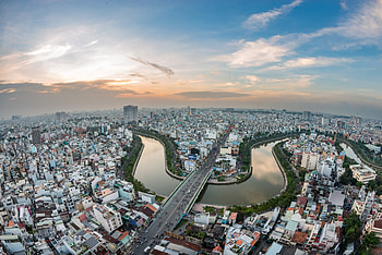 Ho Chi Minh City, Dynamic metropolis, Cultural hub, Vibrant nightlife HD wallpaper